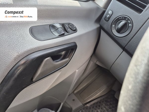 Volkswagen Crafter 35 MR Furgon 2.0 tdi