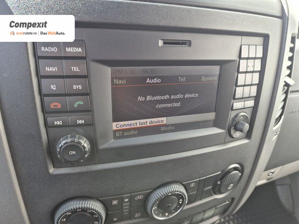 Volkswagen Crafter 35 MR Furgon 2.0 tdi