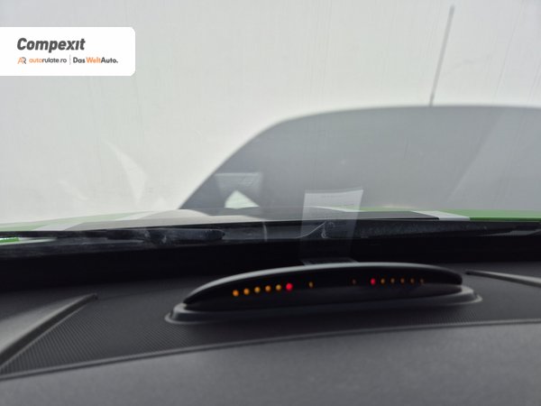 Volkswagen Crafter 35 MR Furgon 2.0 tdi