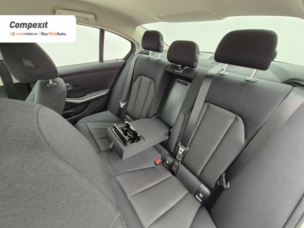 BMW 320d Advantage 2.0d AT mHEV