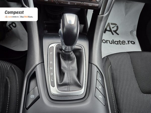 Ford Mondeo Titanium HEV 2.0i, AT