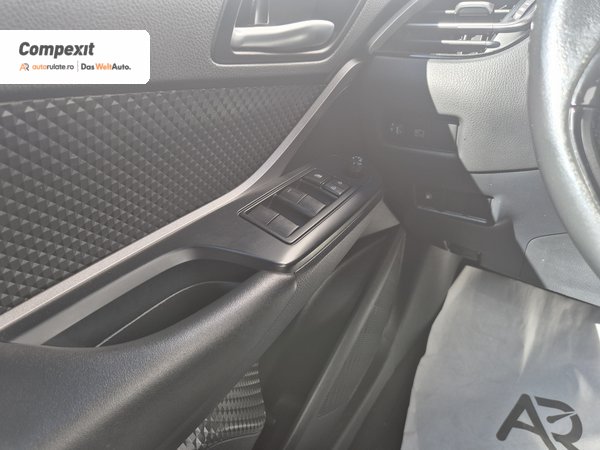 Toyota C-HR Core 1.8 Hybrid, CVT