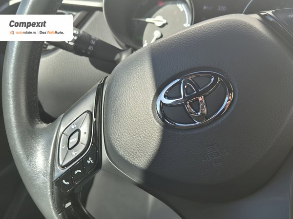Toyota C-HR Core 1.8 Hybrid, CVT