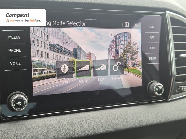 Škoda Karoq Selection 1.5 TSI DSG