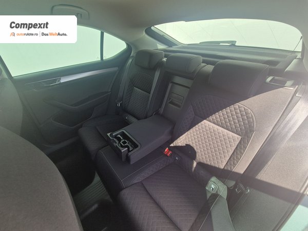 Škoda Superb AMBITION 2.0 TDI DSG