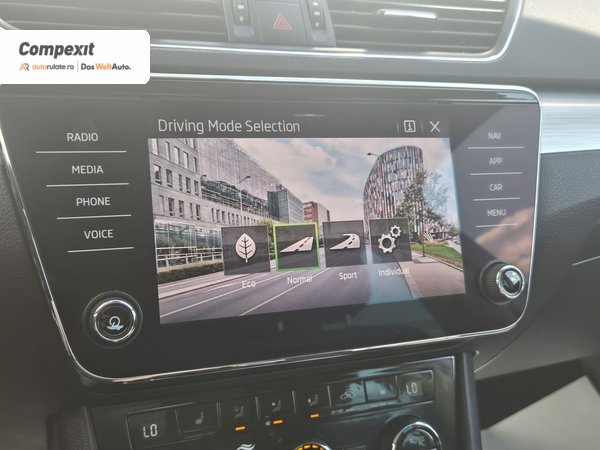 Škoda Superb AMBITION 2.0 TDI DSG