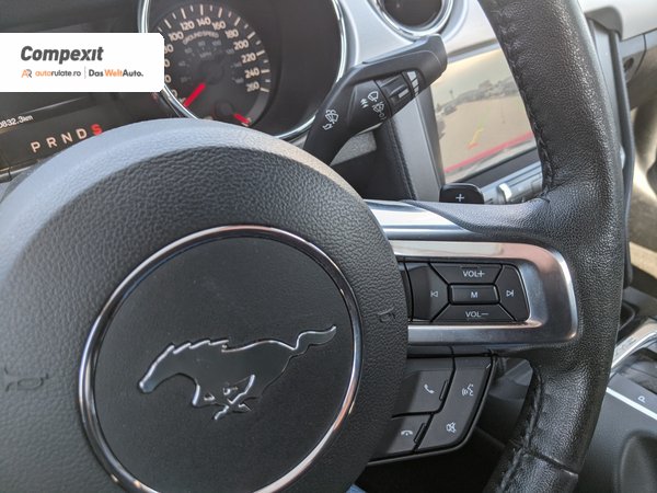 Ford Mustang Coupe 2.3 Ecoboost A6 Race Red